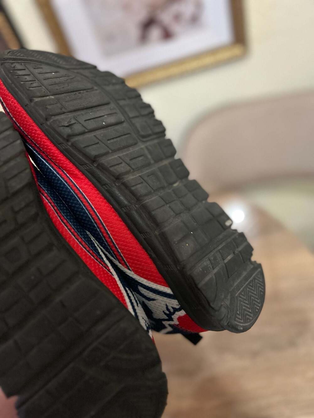 New England Patriots Red Running Shoes Sneakers Men's 7 Women's 9 - Picture 7 of 7